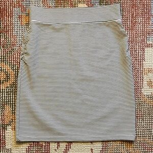 Carve Design Elastic Waist Green and white Striped Skirt Size XS